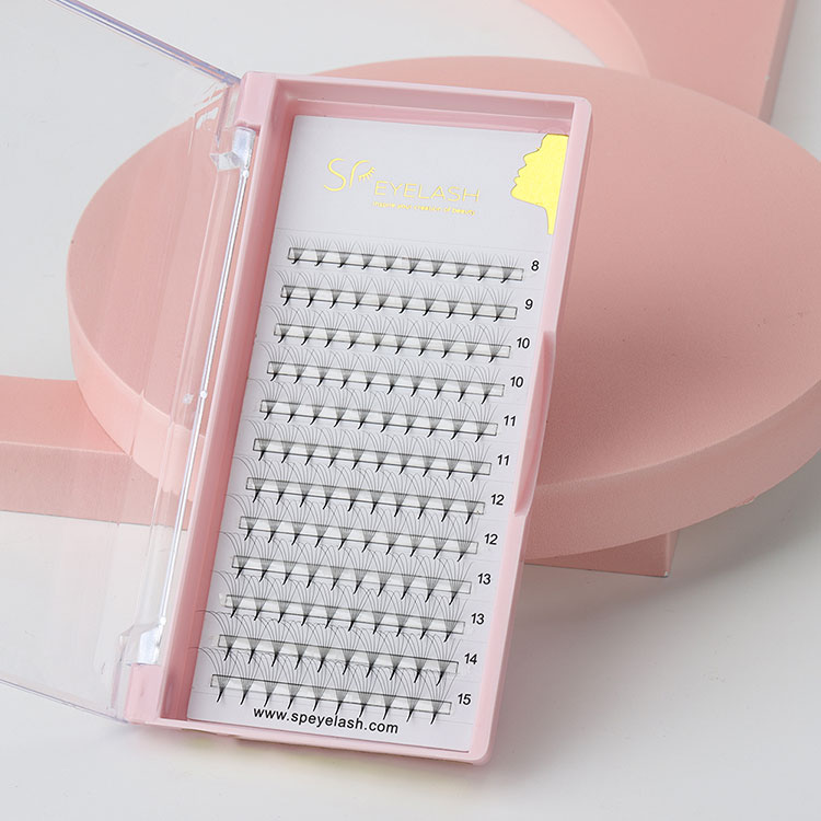 கிளாசிக் Vs தொகுதி கண் இமை நீட்டிப்புகள் - எந்த பாணி உங்களுக்கு சிறந்தது?